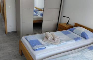 Ivana's Apartments with Amazing Pool Access - Foto 47