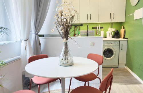 DISFRUTA del Barrio de las Letras Tu segundo hogar en Madrid - Photo 16