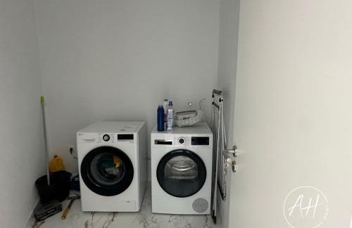 Amazing Home - Photo 4