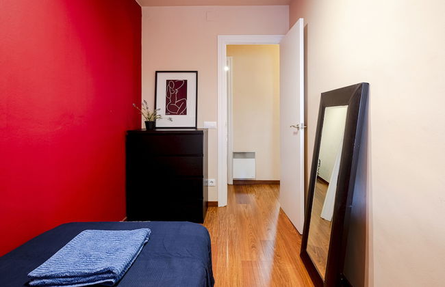 Comfortable 3BR Apartment Close to Placa Espana and Sants Station - Foto 3