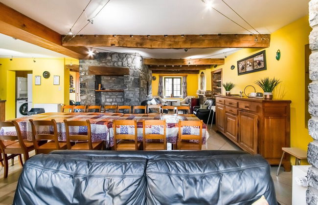 Stone Cottage with Sauna & Hot Tub near Cave of Lorette in Rochefort - Foto 34