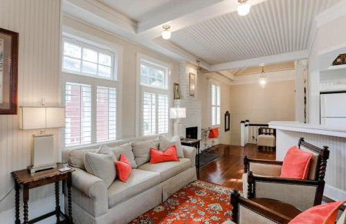 Carriage House at Forsyth 30 Night Minimum - Foto 1