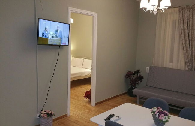 Feanis House - Photo 7