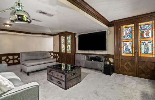 Unique Estate 5 Bedrooms Fire Pit Sleeps 10 - Foto 78