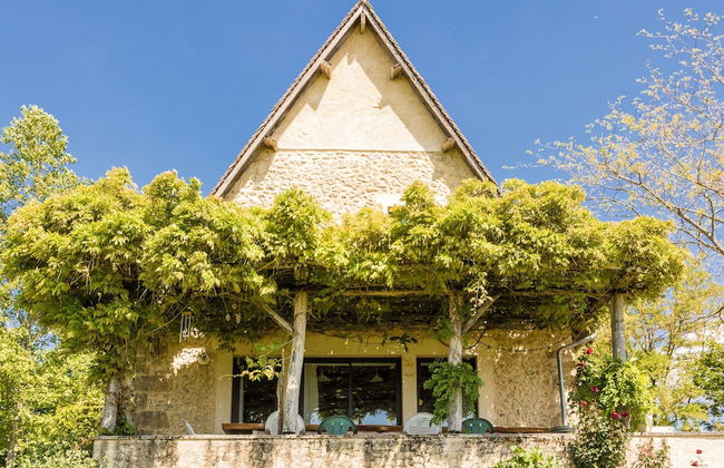 Beautiful Property With Three Houses, Three Swimming Pools, and Magnificent Views - Foto 35