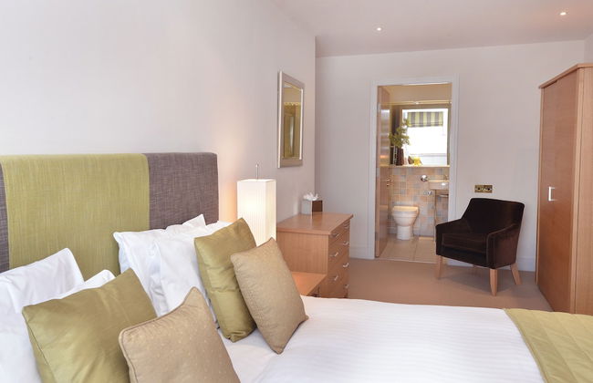 Highland Apartments By Mansley - Photo 9