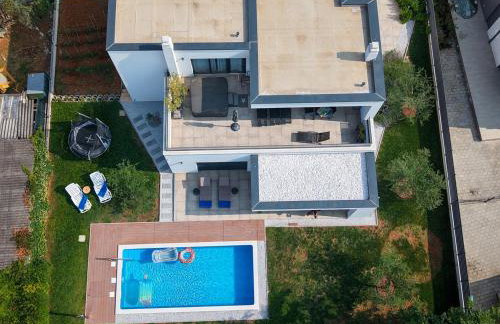 Modern apartment Ana with Jacuzzi and Pool - Foto 40