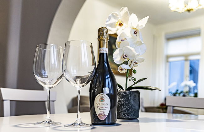 WINWINSTAY Residence in Heart of Old Town - Photo 21