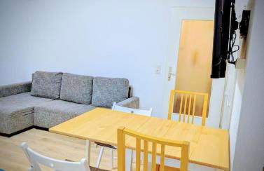 Apartment with AC, full kitchen, self check in, parking, 8 min to SAP campus, Wi Fi - Foto 64