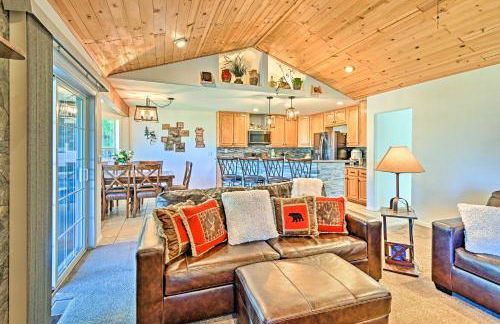 Near Trails, Lakes and Golf Pinetop Home with Deck - Foto 5