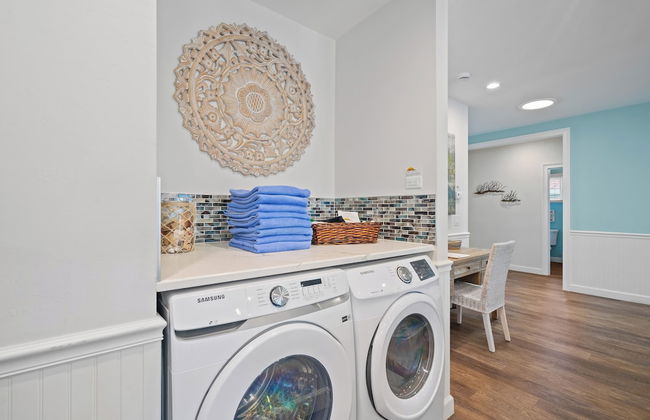 Sardinia Vacation Rental: Delightful Coastal Home near Vanderbilt Beach. Relax in a Private Pool and Spacious 4-BR Retreat with Modern Amenities. Ideal for Families. Minutes from Mercato and Local Attractions - Foto 24