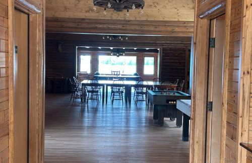 The Lodge at Pine Cone Lodge for Large gatherings! - Foto 10