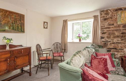 East Hook Holiday Cottages - Clover Cottage - Photo 4