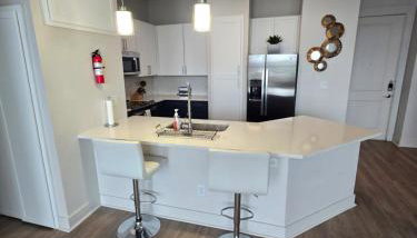 2bdrm/2 King beds/1Air mattress - Foto 2