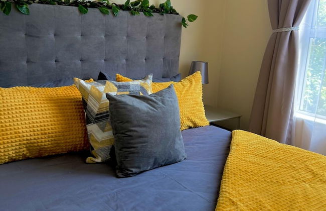 Lovely 2 bed Condo in the Heart of Bryanston - 2076 - Photo 9