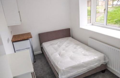 City breaks Corby Double ensuites with tv - Photo 28