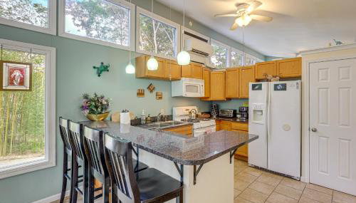 Blue Ridge Retreat w/ Deck: Hike, Sip & Explore! - Foto 4