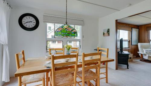 Vibrant Waterfront Vacation Rental on Lake Huron! - Foto 5