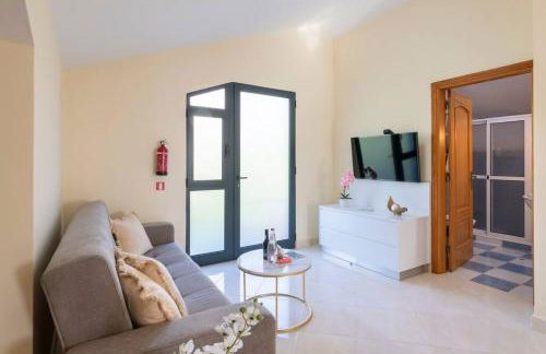 Branco's Apartment by GALMI - Foto 5