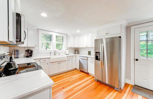 2 Mi to Dtwn 2-Acre Retreat with Large Yard! - Foto 9