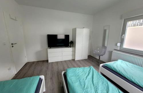 Fischer Apartment 1 - moderne Monteurs- & Ferienwohnung mit 2 Schlafzimmern - neu renoviert mit großer privater Terrasse - Foto 18