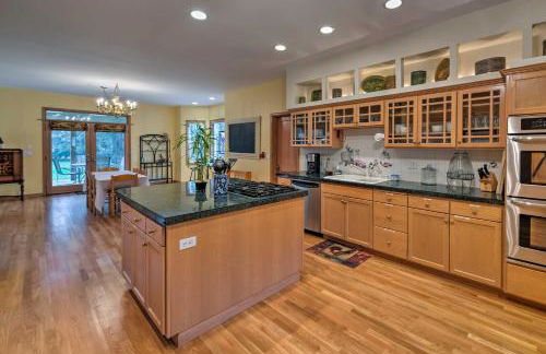 Home on Skykomish River with Fire Pit and Hot Tub - Foto 9