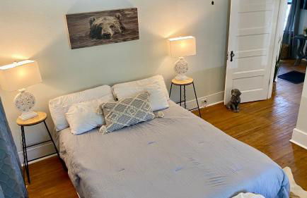 The Pinewood House - Photo 2