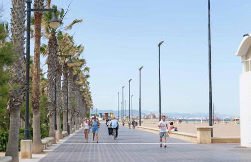 Attic Valencia Beach - Photo 33