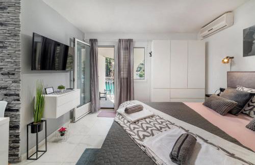 Amare Apartments - Photo 17