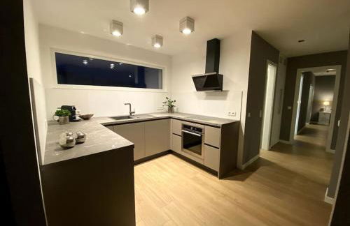 Airport-Messe Luxuswohnung, circa 10 Minuten entfernt 4 - Foto 8