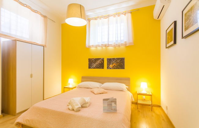 Folklore House in Historical Catania - Photo 11