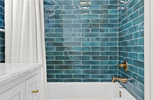 The Gatsby Carriage House Luxe Stay w Game Room - Foto 36