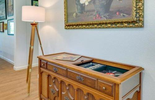 BBQ Ready and Fire Pit Chic Johnson City Home - Foto 7