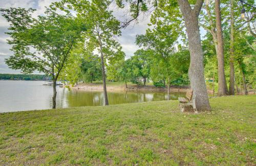 On-Site Lake Access Group Getaway in Afton - Foto 41