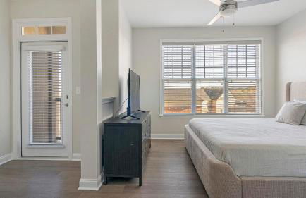 Landing Stunning 2BD Pool Courtyard - Foto 34