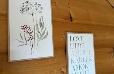 Blockbohlen HolzHaus mit Sauna, Outdoor Jacuzzi und BadeTeich - Foto 57