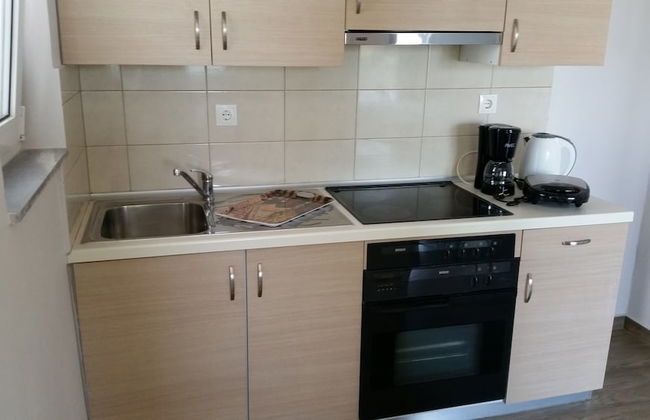 Ria's Deluxe Apartments - Photo 10