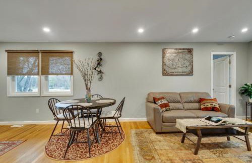 2BR DOG-Friendly Apt in 2-Fam Home - Comfy Retreat - Foto 2