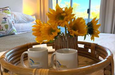 Echo Lake view condo - newly renovated - centrally located - Photo 14