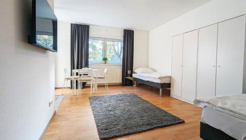 2-Zimmer-Monteurwohnung mit Balkon - Ludwigsfelde bei Berlin - Küche & Bad - Free WiFi - Foto 3, wardrobe