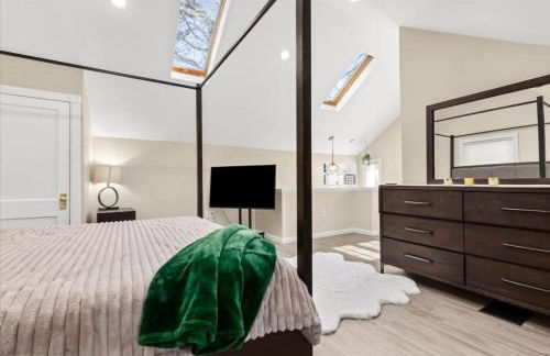 4 Bedroom 2 Bath Middle of it all Sleeps 8 - Foto 28