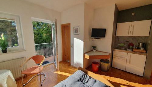 ABM Apartment 16 - Photo 3