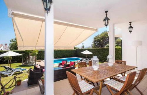 VILLA JARAMA - Elegante chalet cerca de la playa - Foto 10