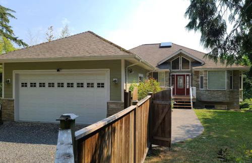 Expansive Dual-Kitchen Retreat - Foto 11