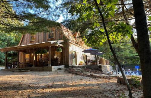 Secluded with Hot tub, Pool table, Arcade, Fishing andTheater Room - Photo 6