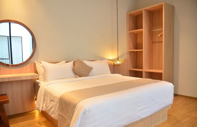 Maplewood Mountain 9BR with Heated Pool - Photo 12