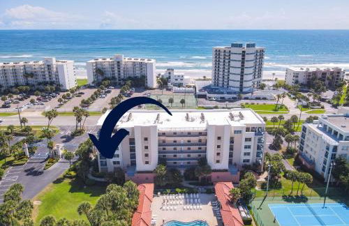 Ocean View Next to Pool and Amenities Corner Unit 3 Balconies OW20-201 - Foto 2