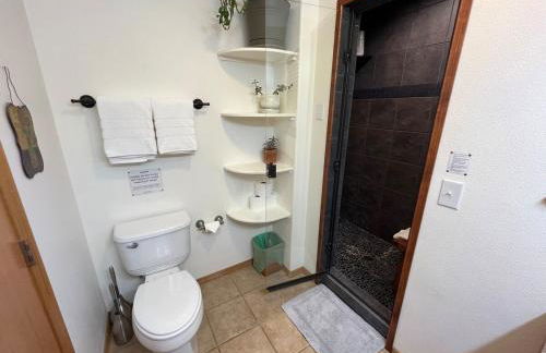 Cozy Palmer Retreat with Steam Sauna and Playground - Foto 19