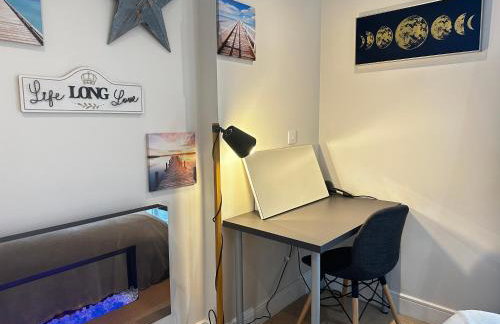 Beach Side APT with Home Cinema - Photo 30