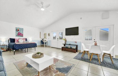 The Splash Pad Sleeps 13 w Pool Patio and Garage - Foto 45